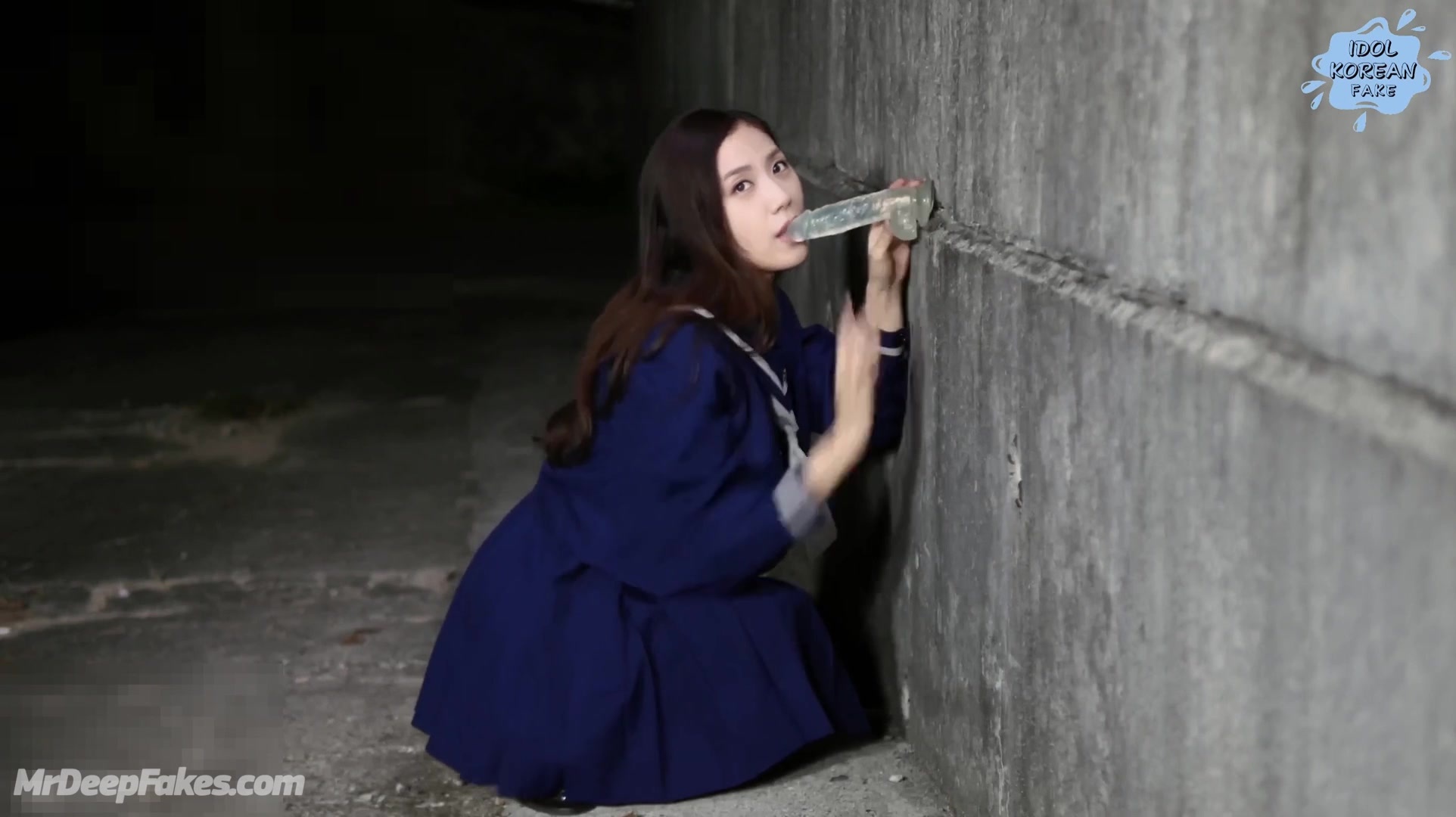 지수 블랙핑크 fake Jisoo sucking a dildo glued to the wall