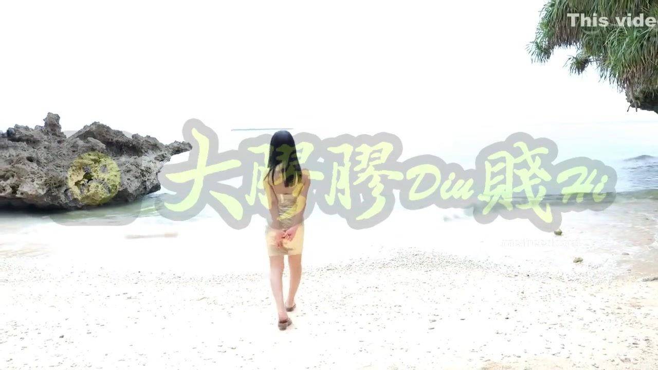 網紅 Internet celebrity 阿冰 Sabrina Ng plays with her titties for your pleasure