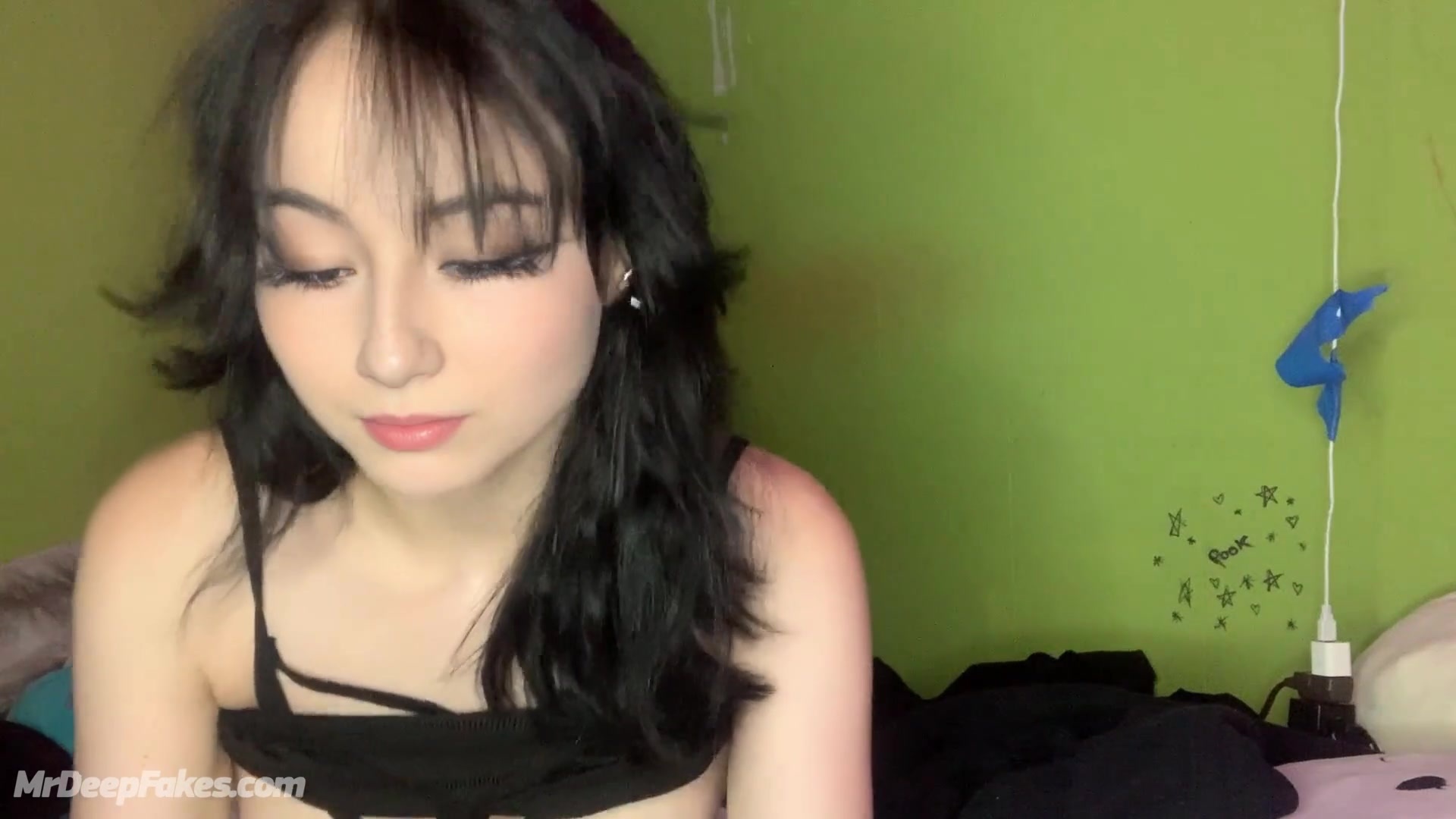 Look, she is going to cum live / Kyedae solo artificial intelligence