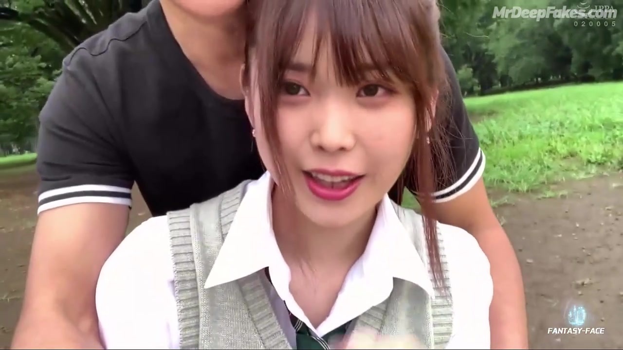 아이유 가짜 포르노 teen watching your reaction during sex with you, IU real fake